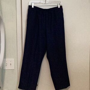 Alfred Dunner Women’s pull-on pants. Size 12P, Navy Blue, elastic waist.